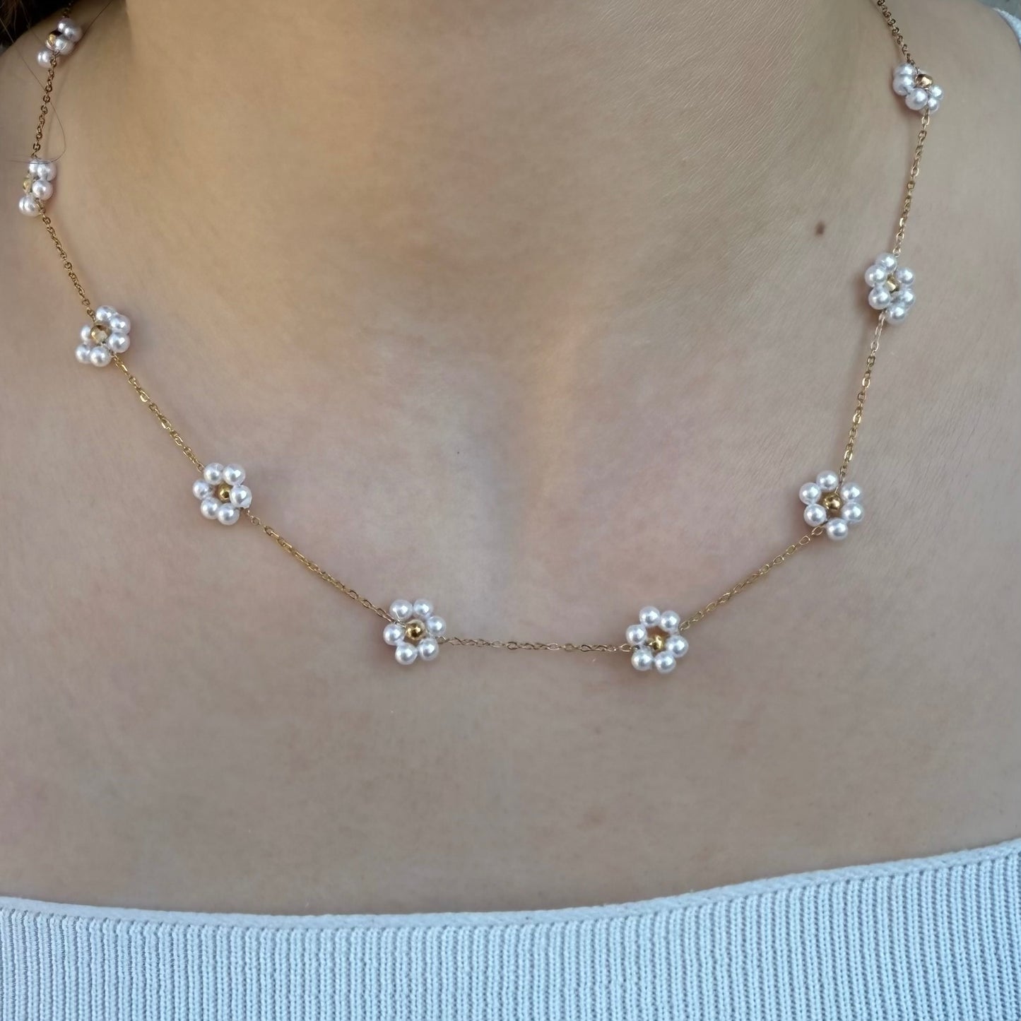 DAISY NECKLACE