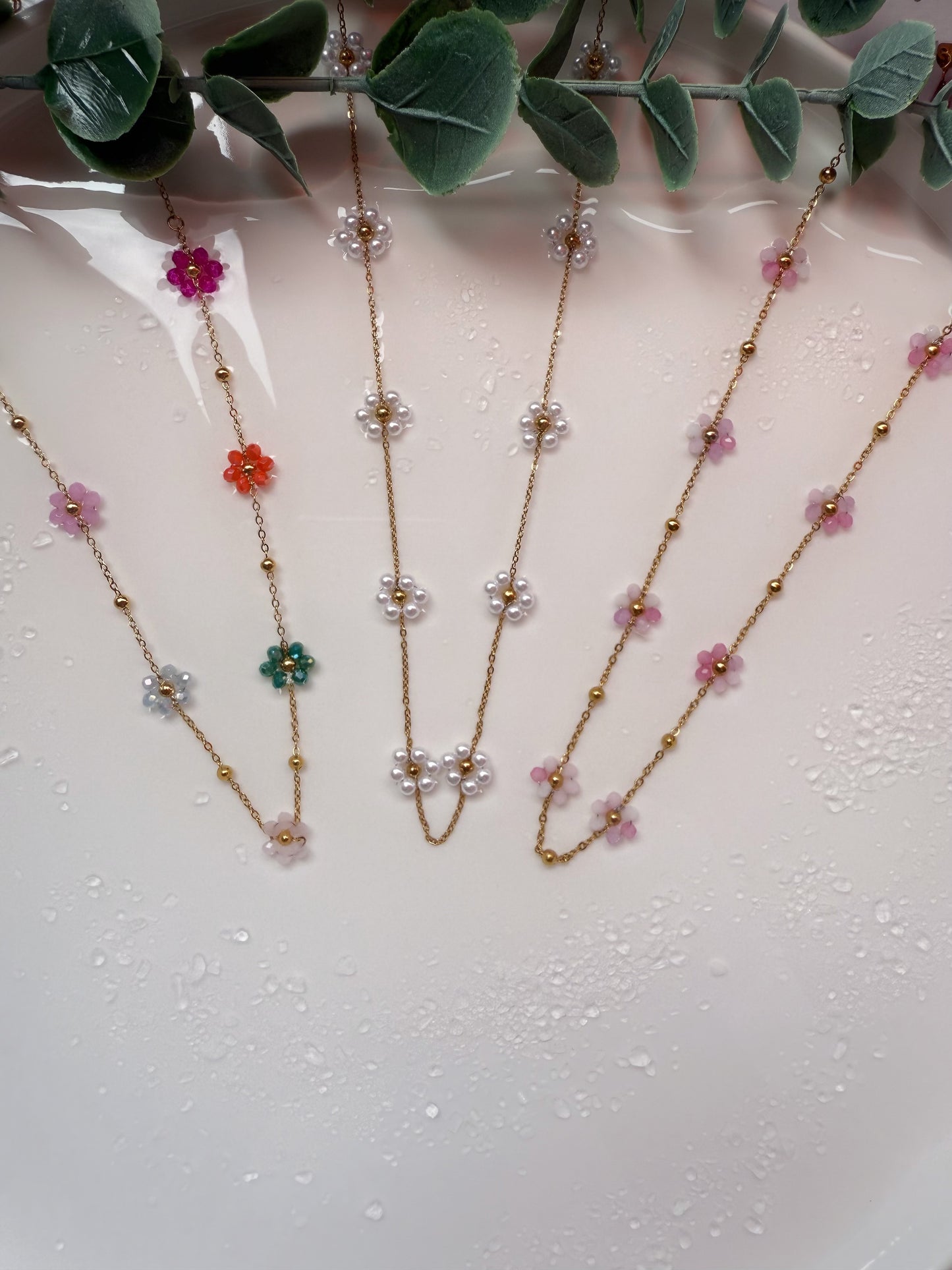 DAISY NECKLACE