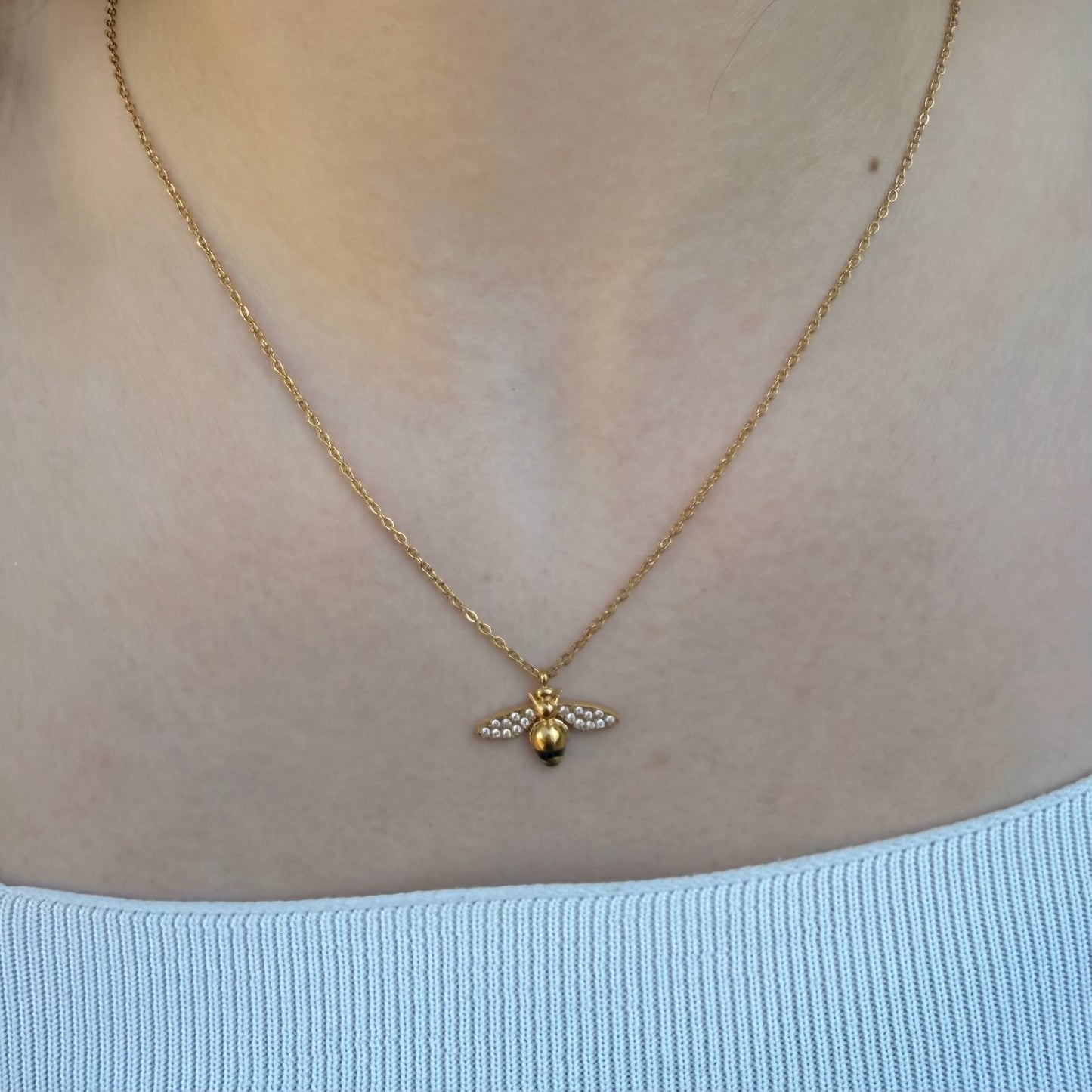 BEE NECKLACE
