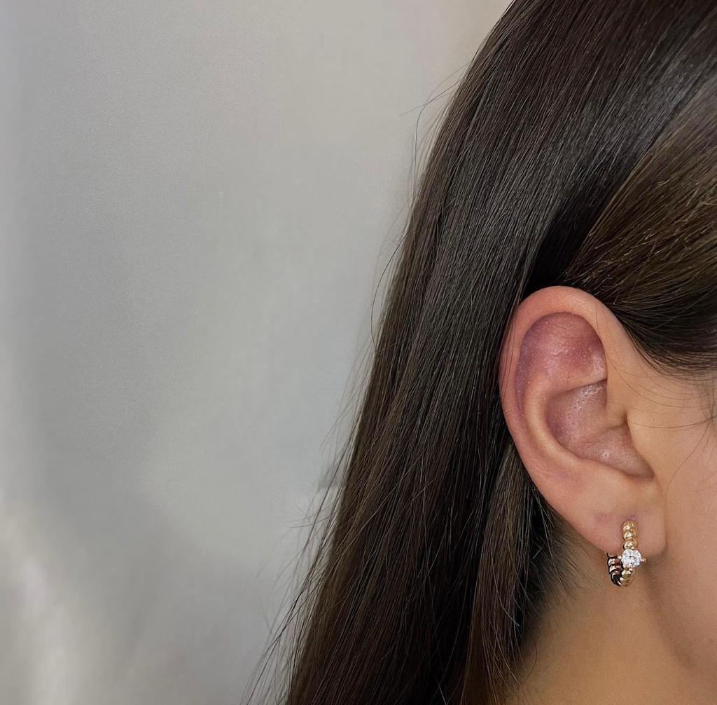 STONE x MINI CIRCLE TWISTED EARRING