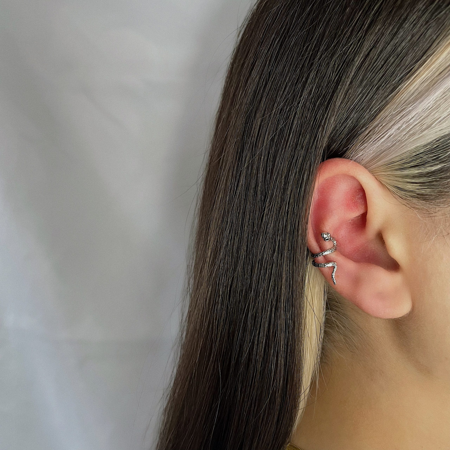 SNAKE EARCUFF