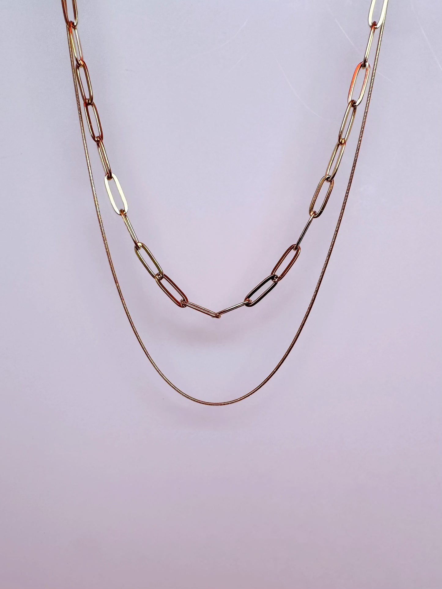 LINELY NECKLACE