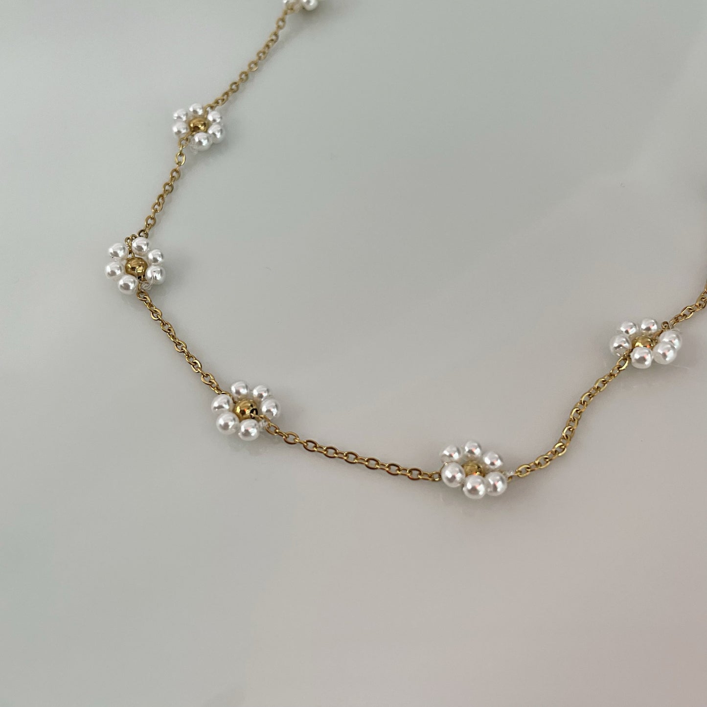 DAISY NECKLACE