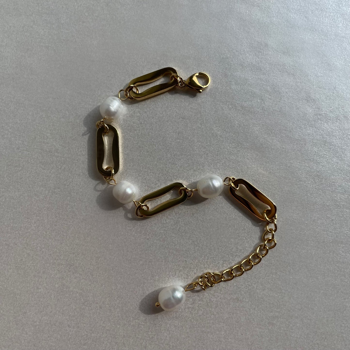 PEARLY BRACELET