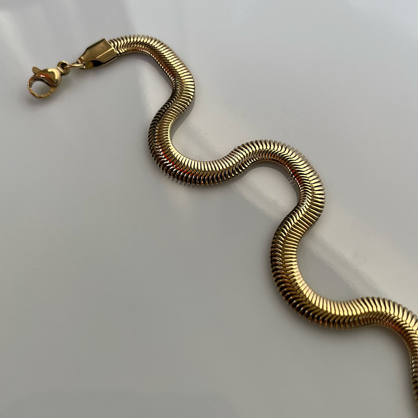 THICK SNAKE BRACELET