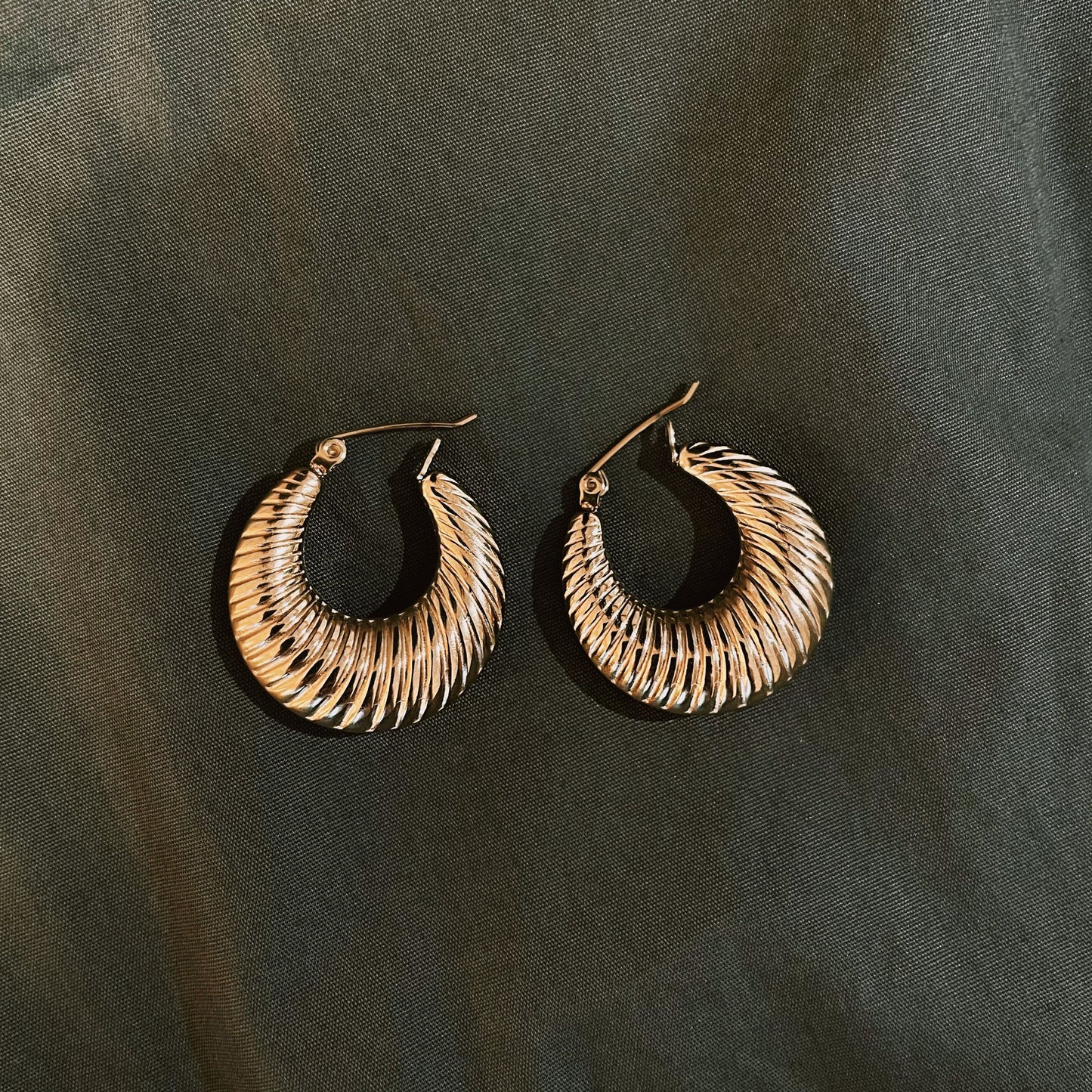 AMELIA EARRING