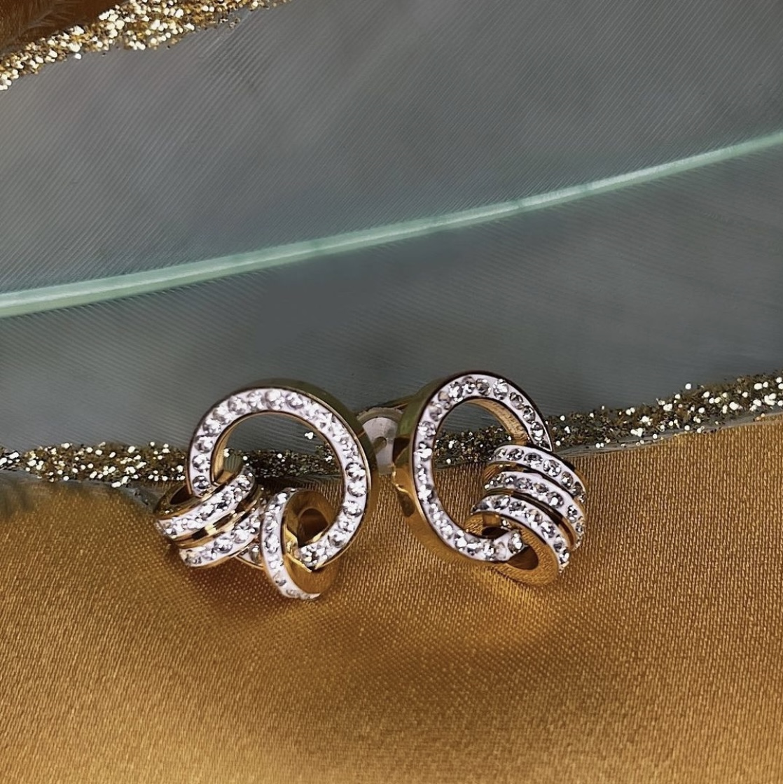 TRIPLED-RINGS EARRING