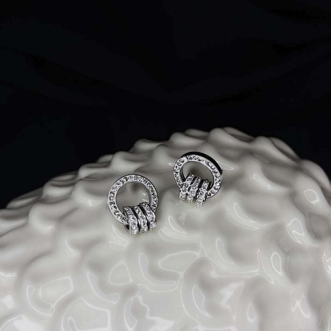 TRIPLED-RINGS EARRING