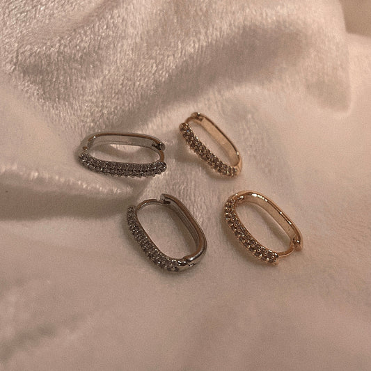 STONY OVAL EARRING
